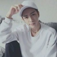 帅气阳光男生微信头像