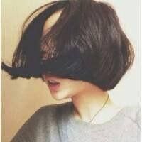 短发女生自拍QQ头像