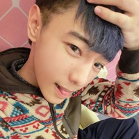 唯美帅哥男生自拍微信头像