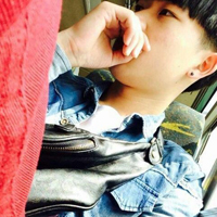 唯美帅哥男生自拍微信头像