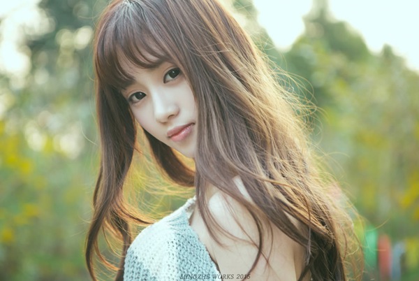 爱笑活泼可爱小清新软妹子