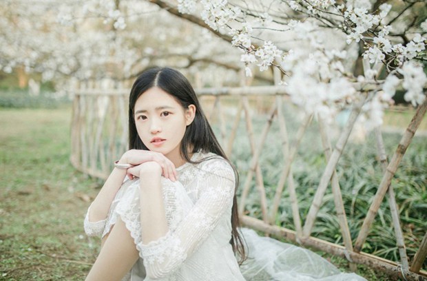 樱花树下小清新女生唯美图片