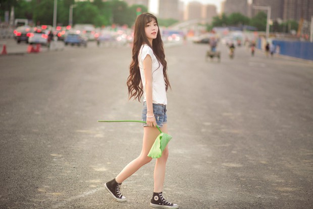 夏天清纯短裤可爱妹子