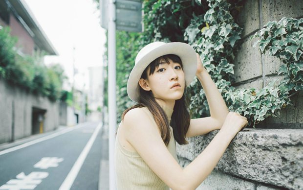 原宿风街拍文艺女生图片