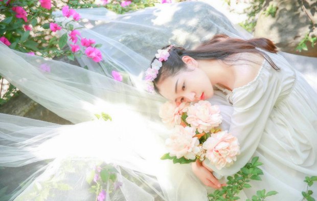 花仙子美女唯美婚纱图片