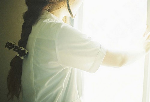 逆光唯美美女背景图片