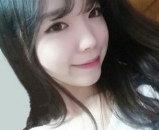 爱自拍的可爱居家微信女生唯美头像
