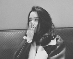 伤感系列黑白女生微信非主流头像