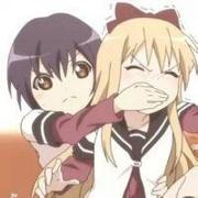 黄头发可爱大眼萌动漫女生头像