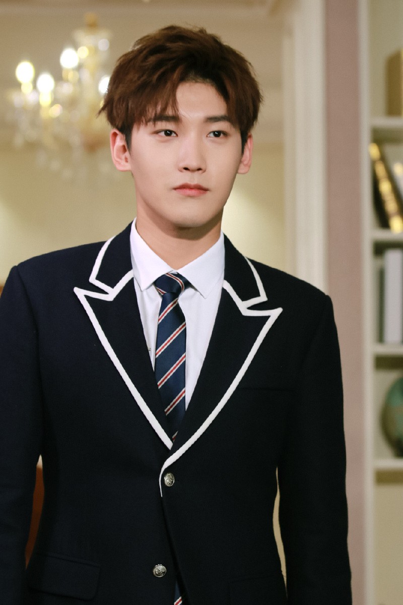 邢昭林图片 邢昭林帅气综艺照片