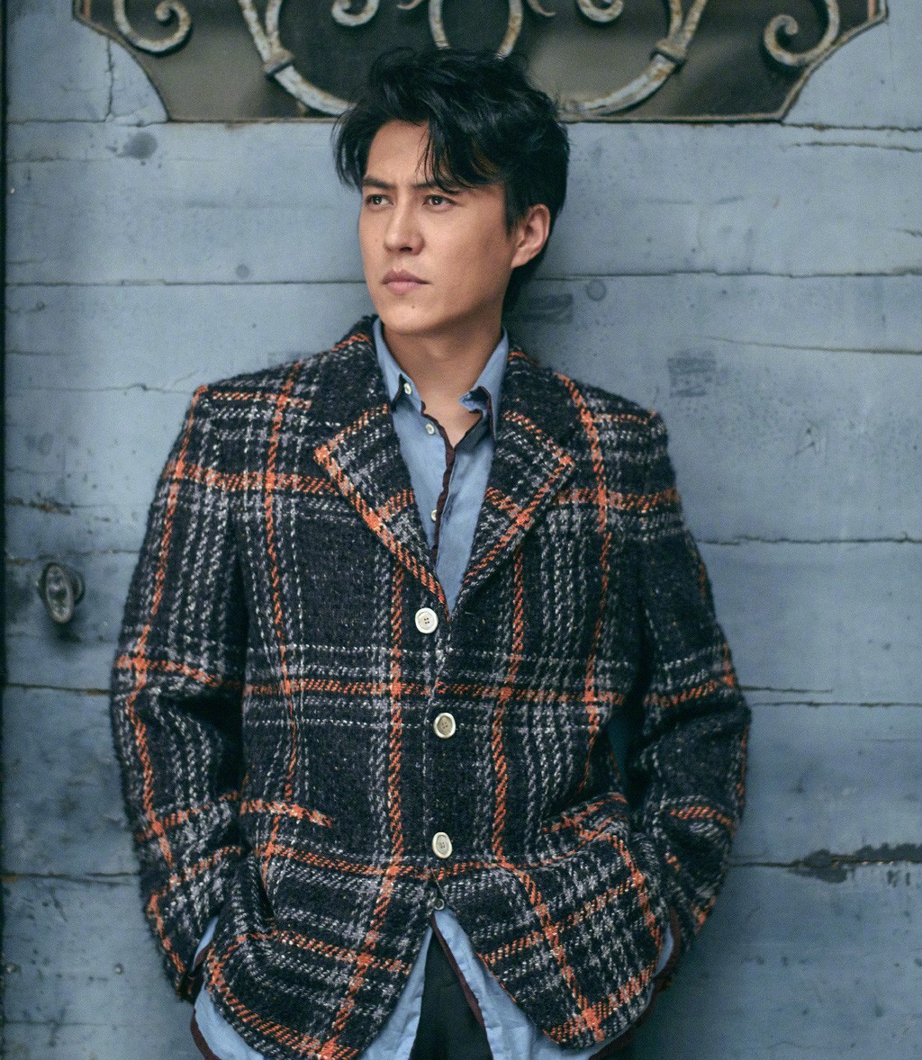 靳东图片 靳东成熟绅士街拍图片