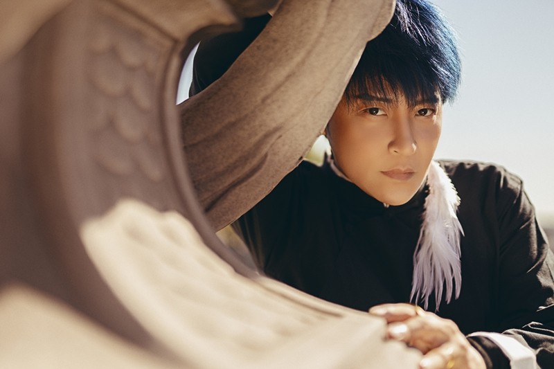 陈志朋图片 陈志朋异国街头帅气图片