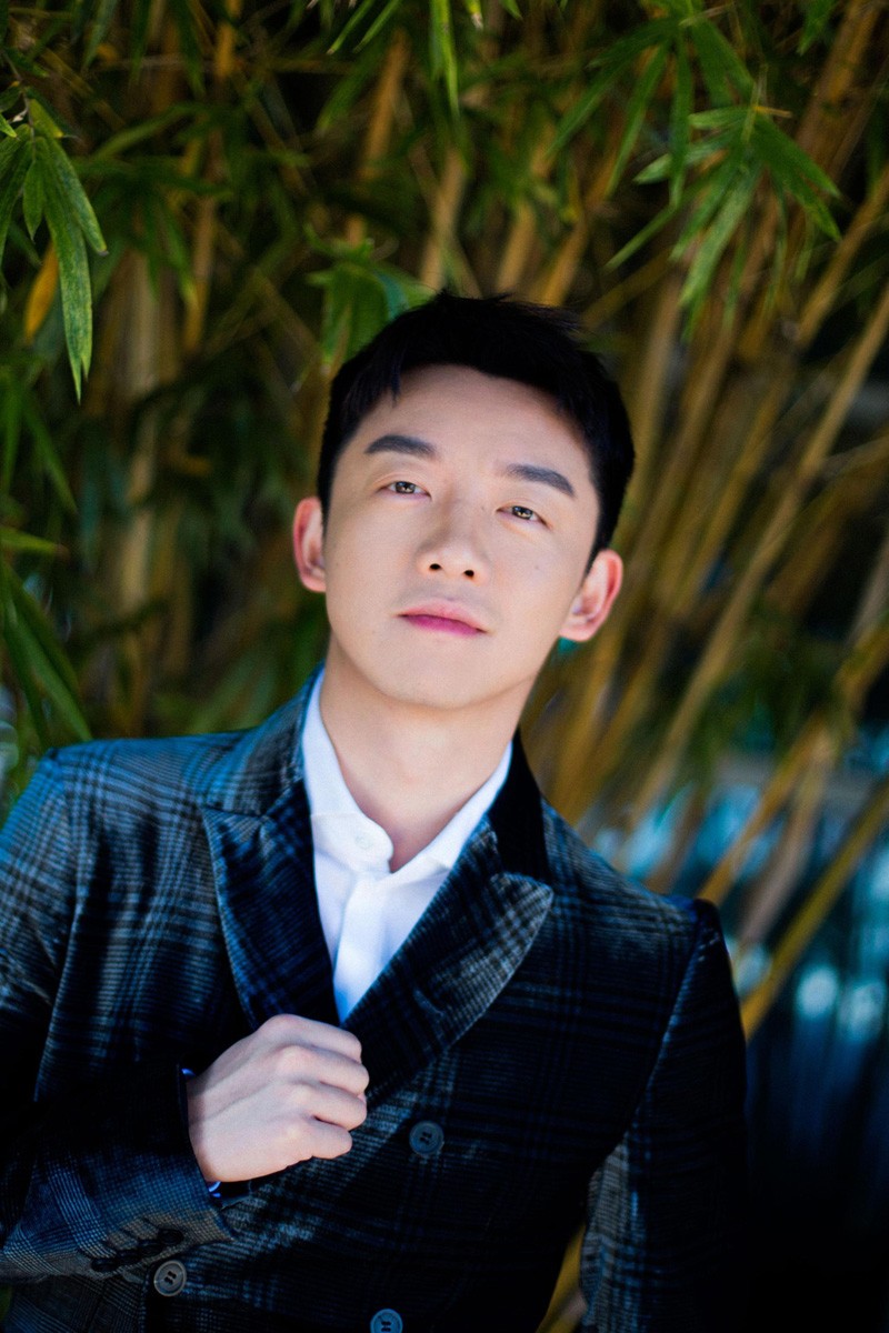 郑恺图片 郑恺儒雅帅气活动照图片
