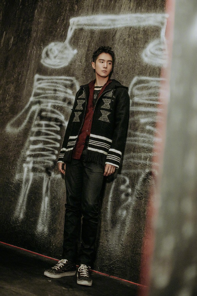 盛一伦图片 盛一伦休闲帅气图片