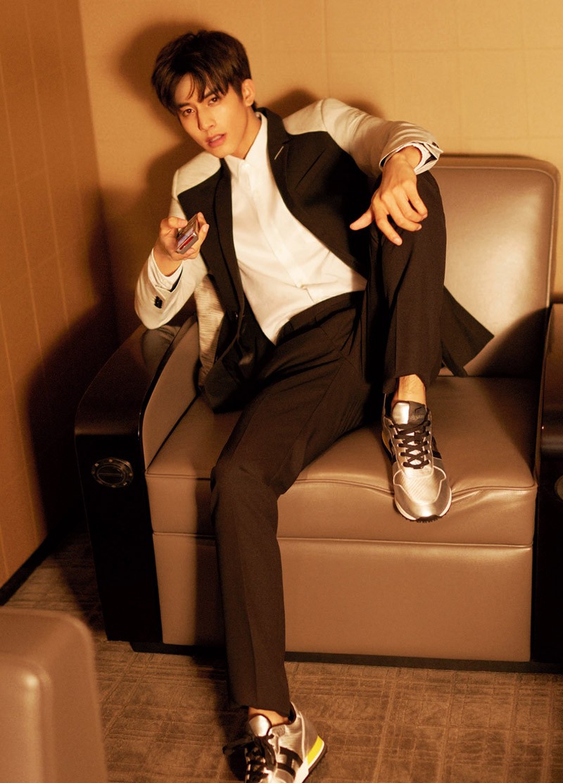 宋威龙《时装男士》杂志封面图片