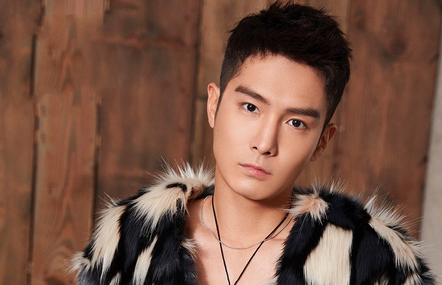 盛一伦休闲时尚运动帅气