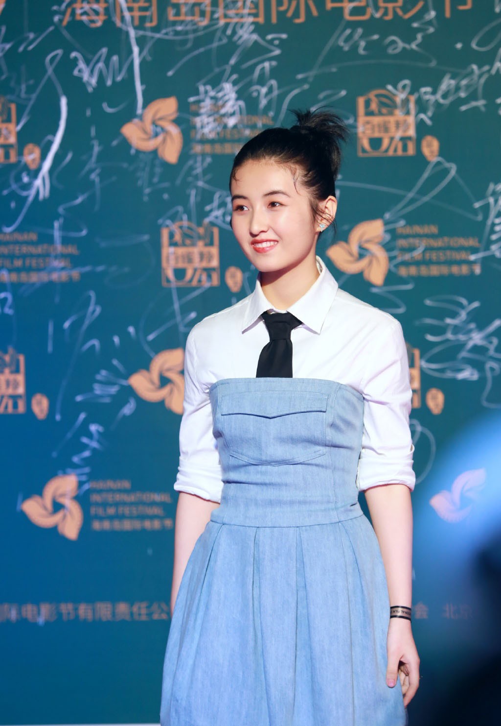 张子枫图片 张子枫甜美活动照图片