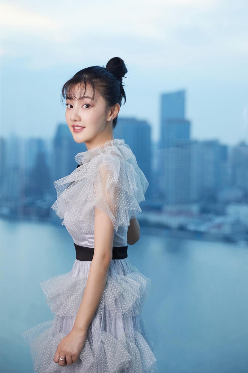 王鹤润图片 王鹤润​甜美活动照图片