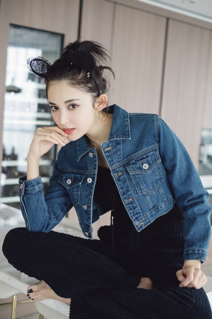 娜扎图片  古力娜扎俏皮可爱图片