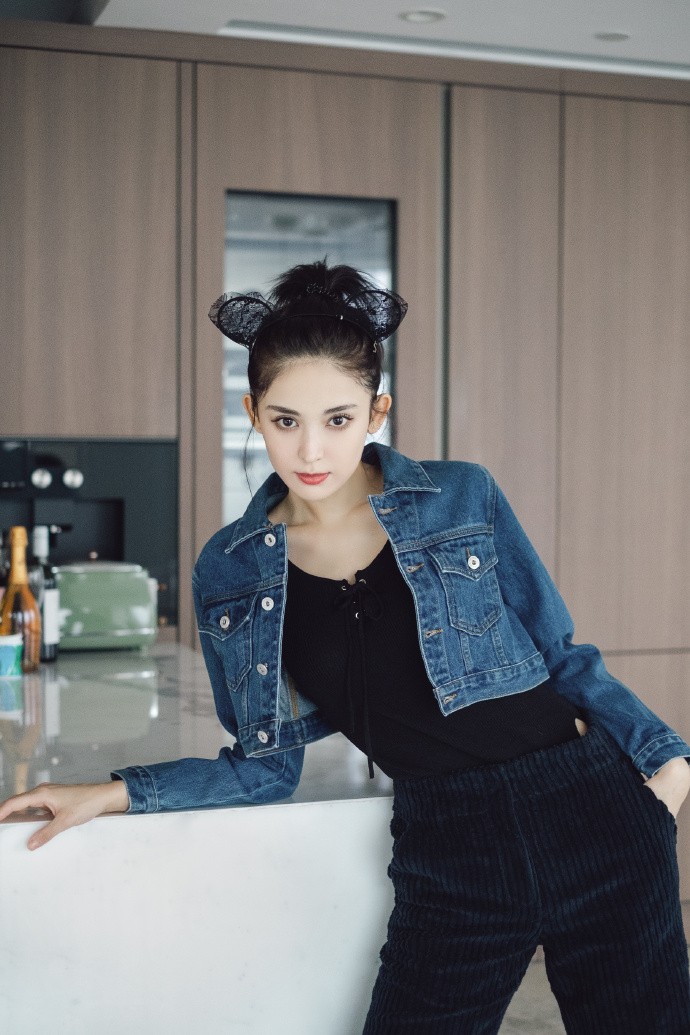 娜扎图片  古力娜扎俏皮可爱图片