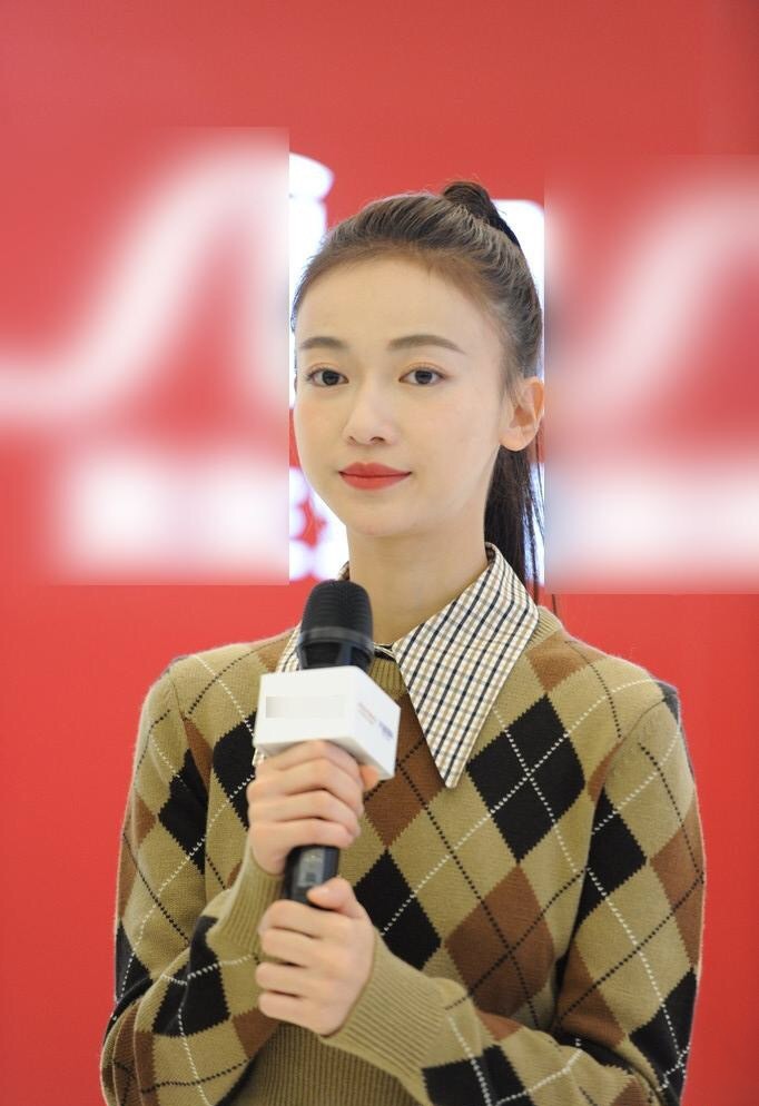 吴谨言图片 吴谨言学院风活动照图片