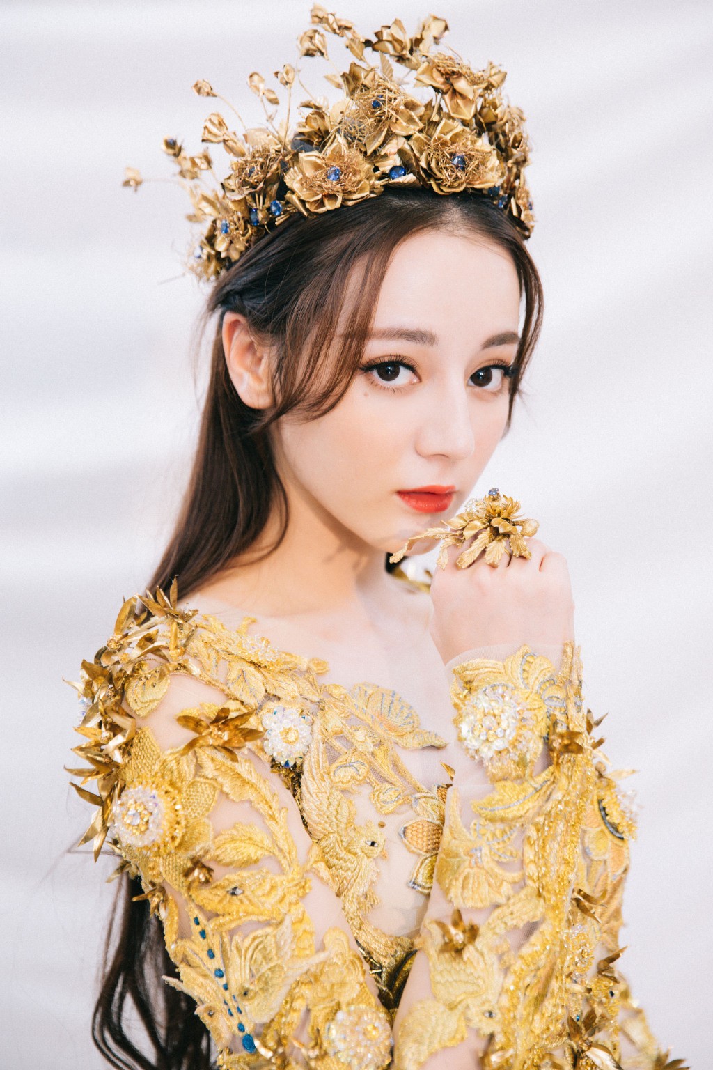 迪丽热巴图片 金鹰女神​迪丽热巴获奖图片