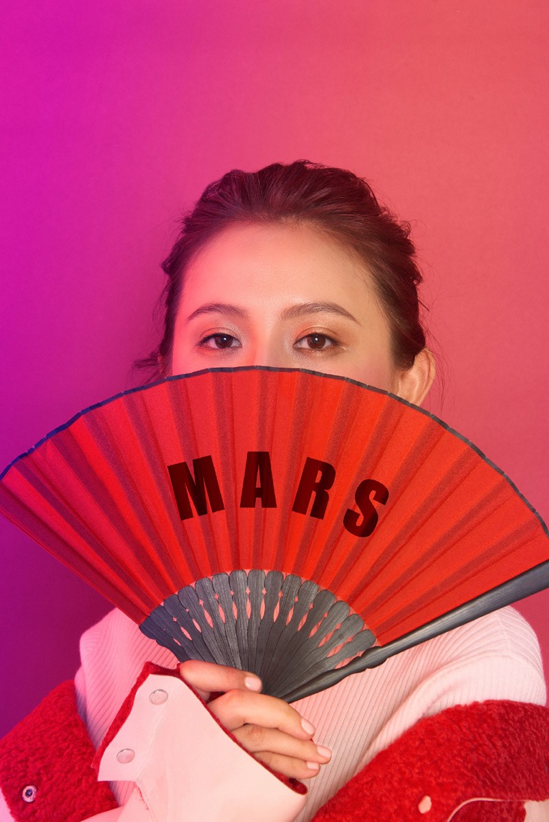 热依扎图片 热依扎时尚美妆图片