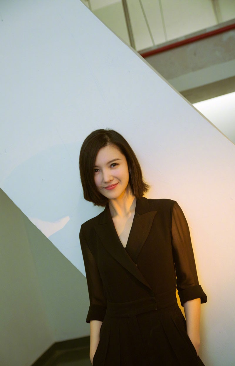 杨子姗图片 杨子姗知性优雅活动照图片