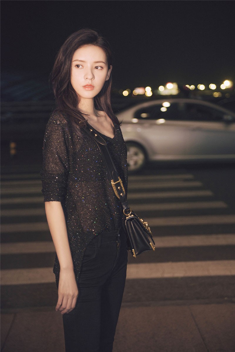 张予曦图片 张予曦夜晚街拍图片