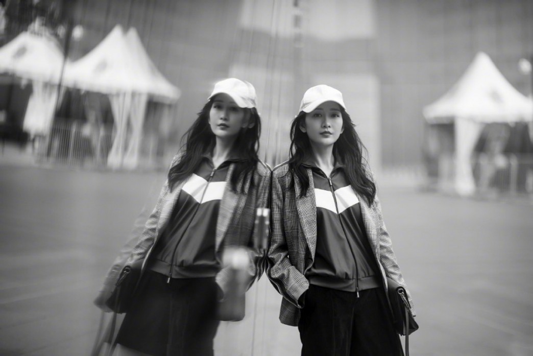 王鸥图片 王鸥棒球帽时尚休闲图片
