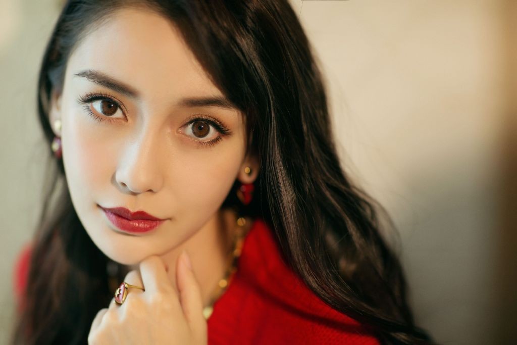 angelababy红毛衣魅力图片