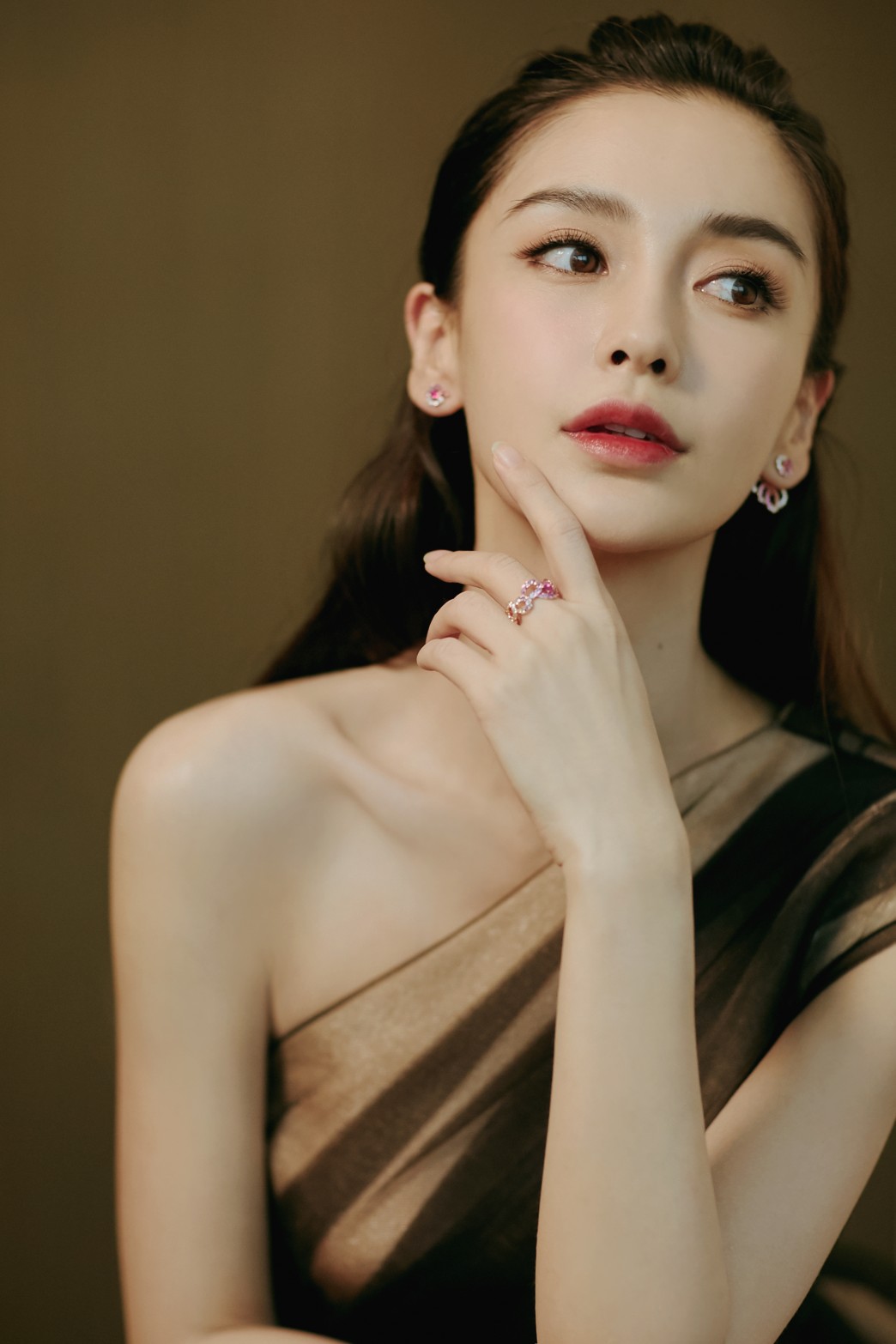 angelababy图片 angelababy露肩礼服