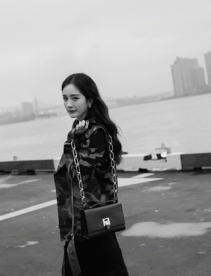 杨幂图片 杨幂户外摄影图片