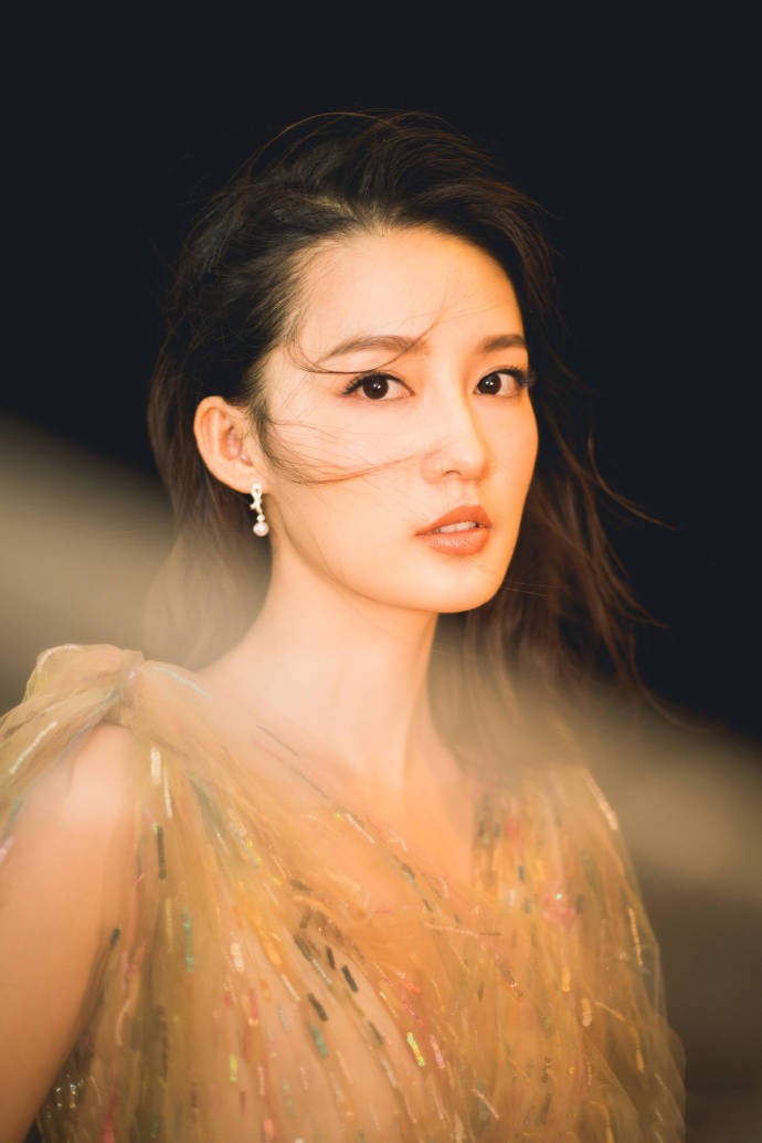 李沁图片 李沁梦幻光影图片