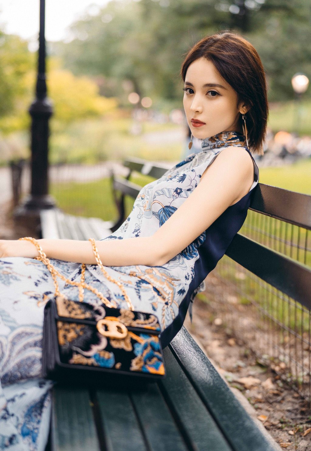 古力娜扎图片 娜扎都市摩登公园