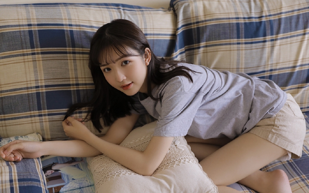 网红甜美美女白嫩大长腿私房照