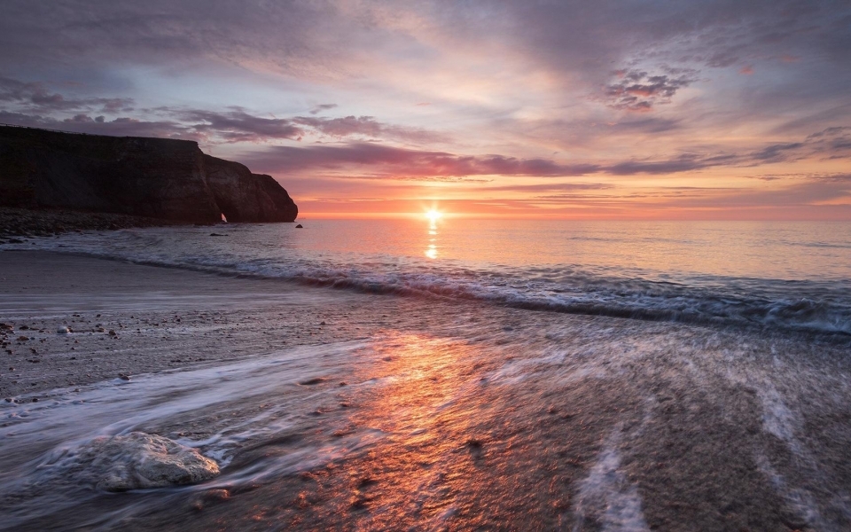 清晨日出高山唯美风景桌面壁纸图片