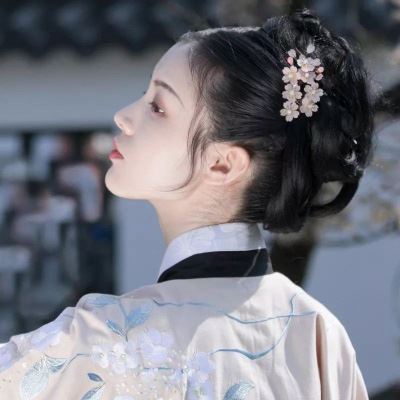 2022年最流行的女生头像 2022热门女生头像