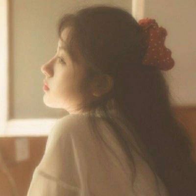 女生冰冷伤感带字头像 无水印女生头像冷酷