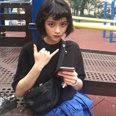 美女微信短发头像图片高清图片 短发美女图头像