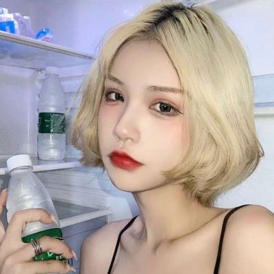 美女微信短发头像图片高清图片 短发美女图头像