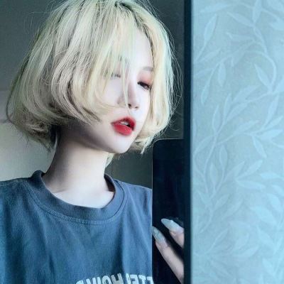美女微信短发头像图片高清图片 短发美女图头像