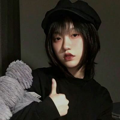 美女微信短发头像图片高清图片 短发美女图头像