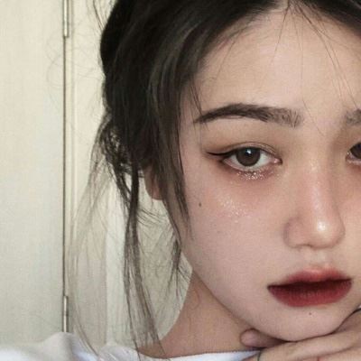 哭的图片女生伤心真人头像 图片头像哭泣女生