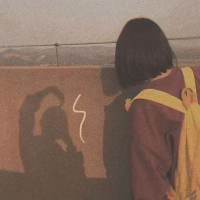 丧系头像女生网红很丧很抑郁的女头像真人眼红 超丧女头像 抑郁