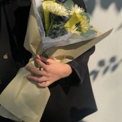头像女生只露下半脸图片 女生露半脸头像