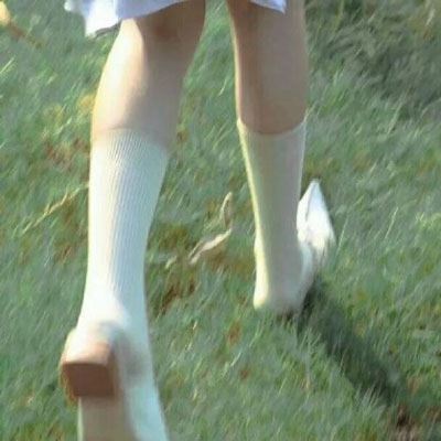 头像女生只露下半脸图片 女生露半脸头像