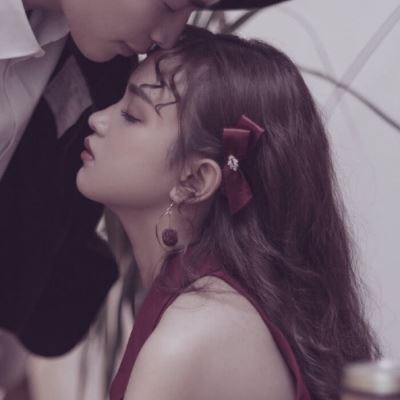 甜蜜情侣头像 非常甜蜜的情侣头像动漫