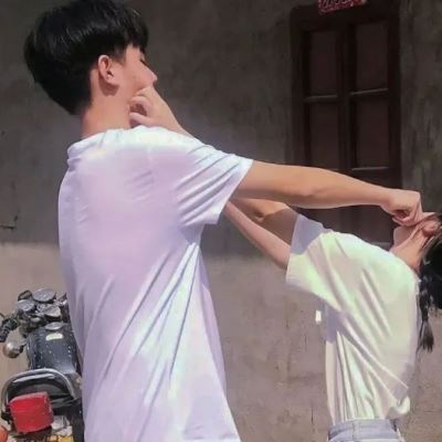 甜蜜情侣头像 非常甜蜜的情侣头像动漫