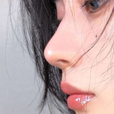 局部头像女 高清 局部头像女白色